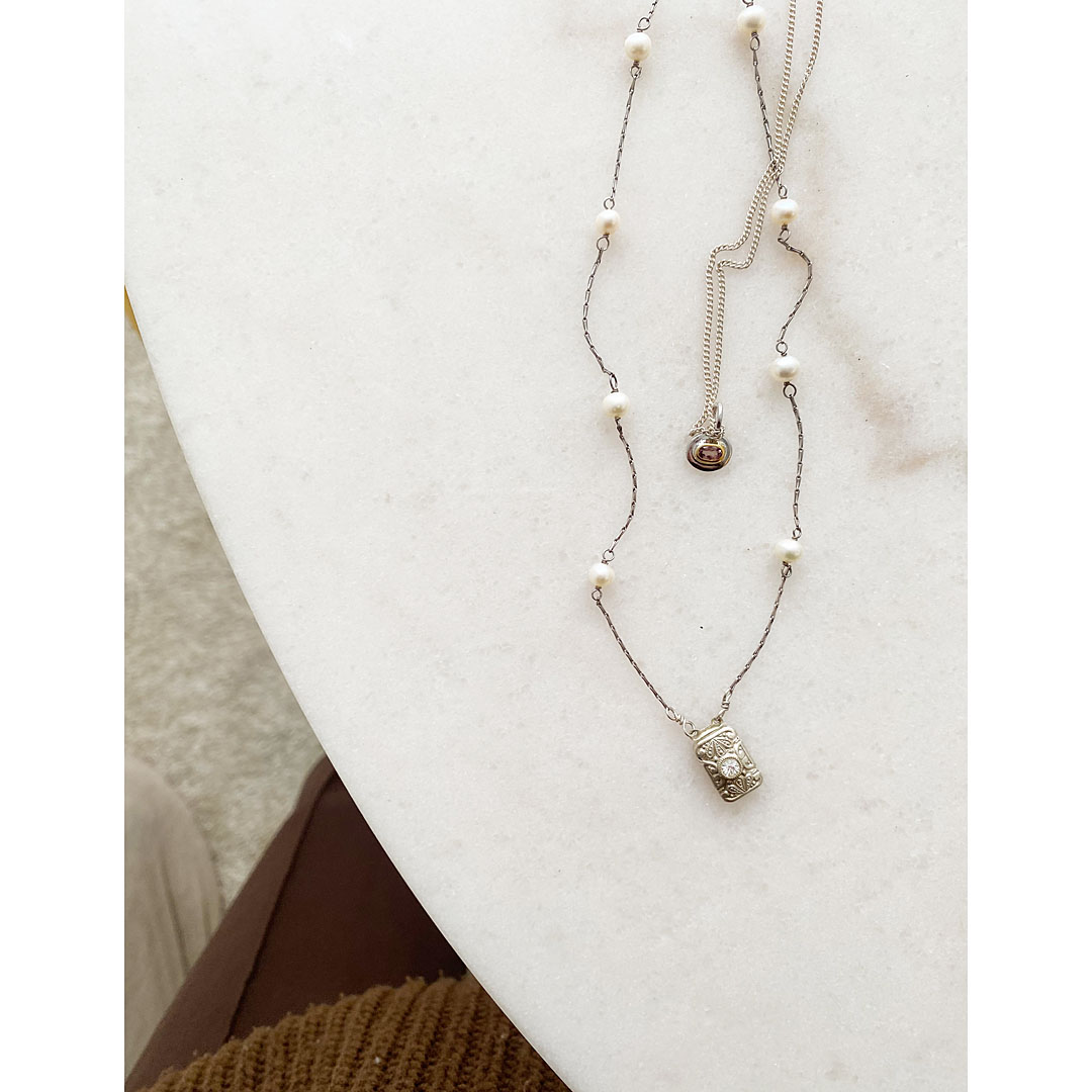 good mood journal fig 心地のいい空間 天然石ジュエリー ネックレス マインドフルな日常の一コマ