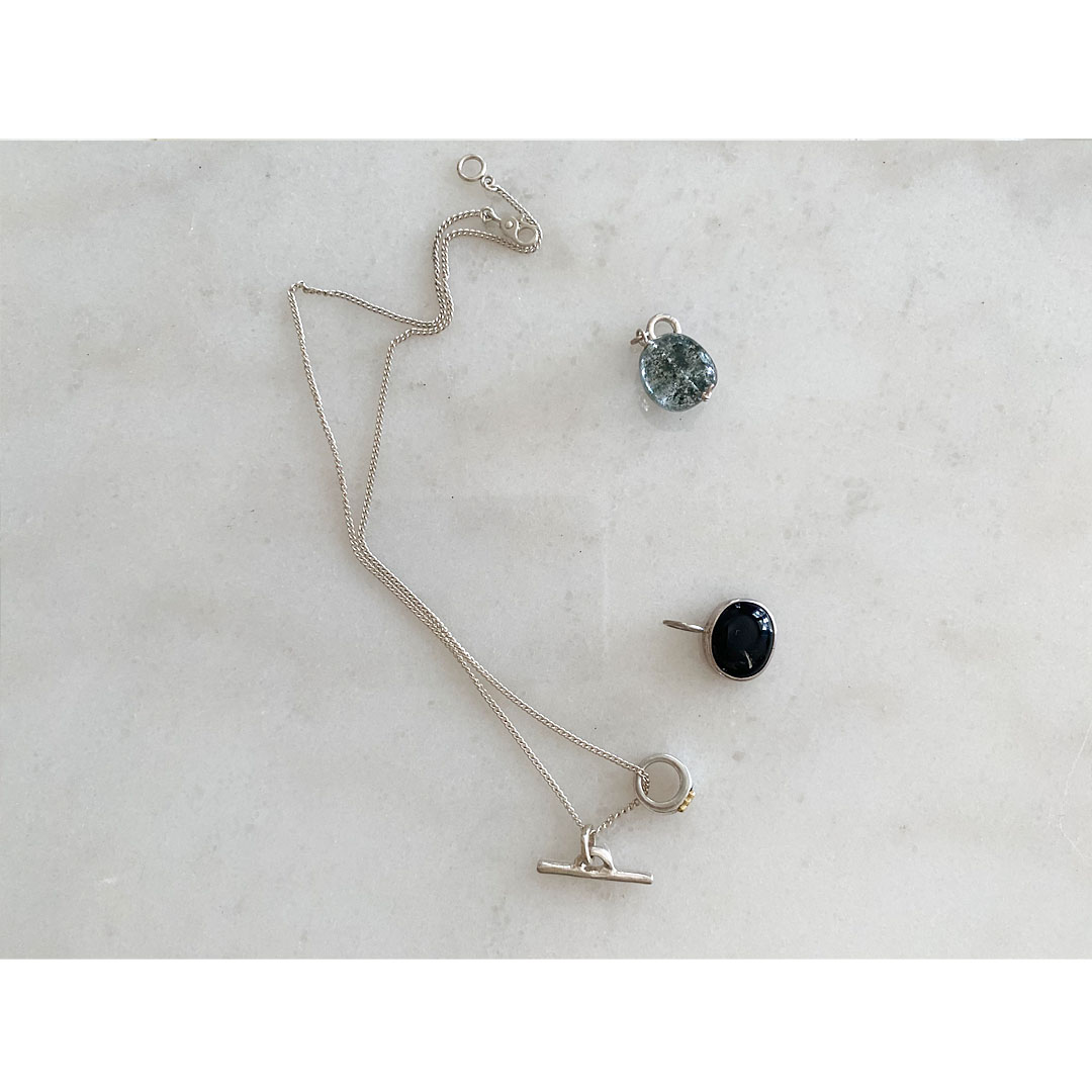 fig|天然石ペンダントトップとシルバーのネックレス