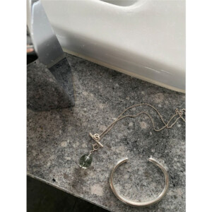 fig|ガーデンクオーツとシルバーのネックレスとシルバーバングル