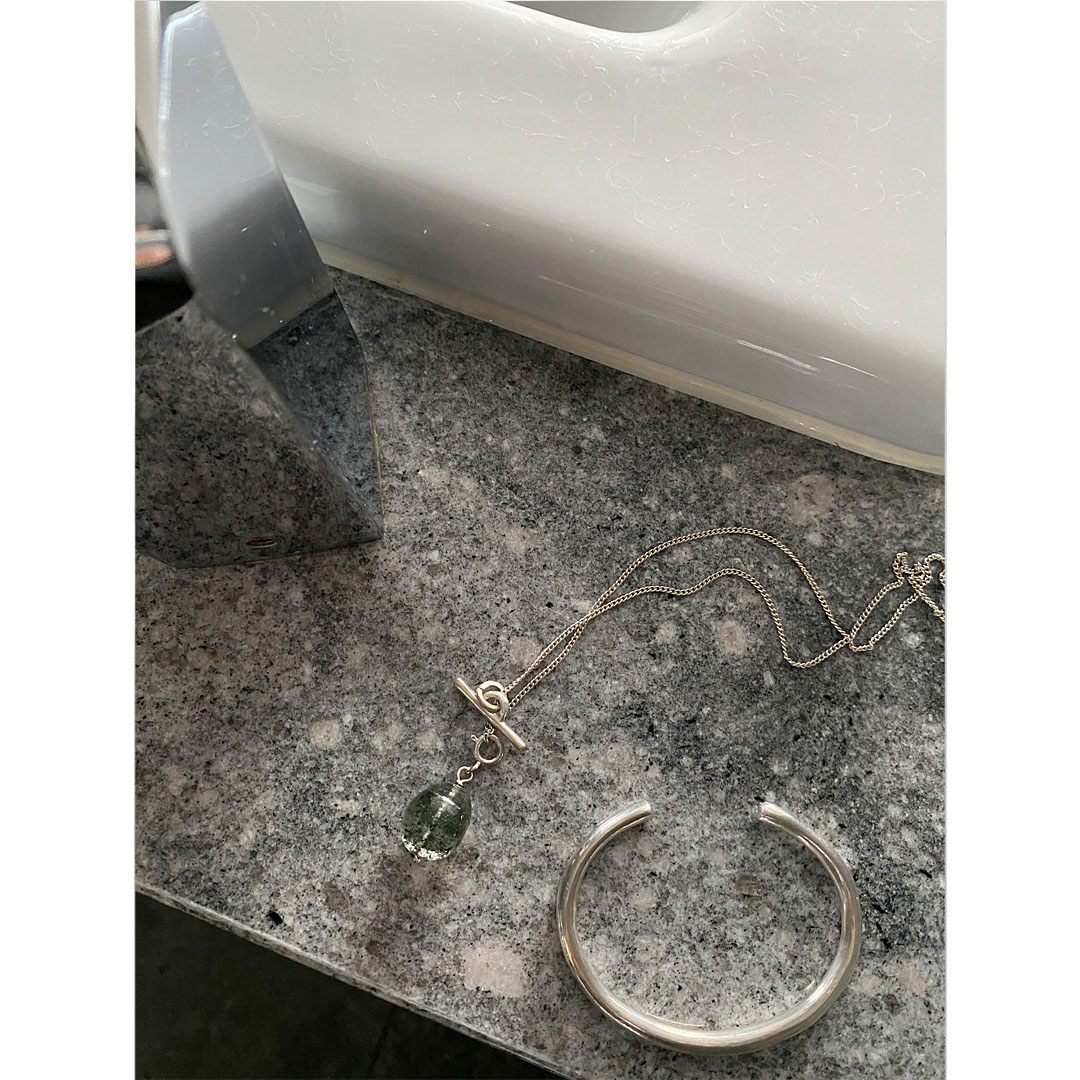 fig|ガーデンクオーツとシルバーのネックレスとシルバーバングル