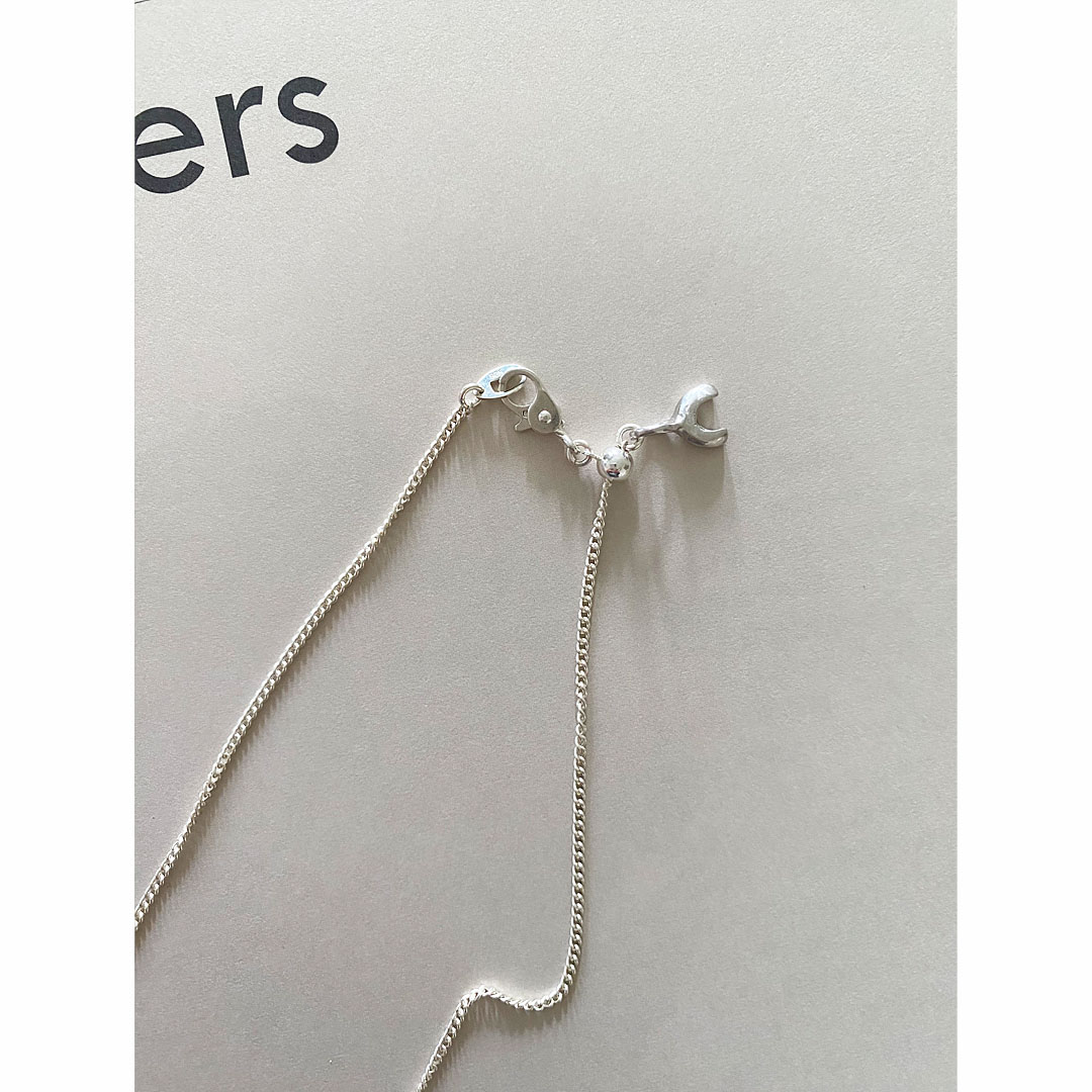 フリーアジャスターのシルバーチェーンネックレス留め具