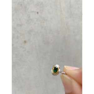 エメラルドのシルバーペンダントトップ