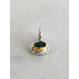 エメラルドのシルバーペンダントトップ