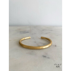 figジュエリー ゴールドバングルマット