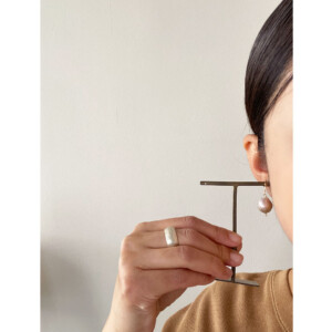 figパールピアス着用イメージ night cruising | 静けさに満たされる