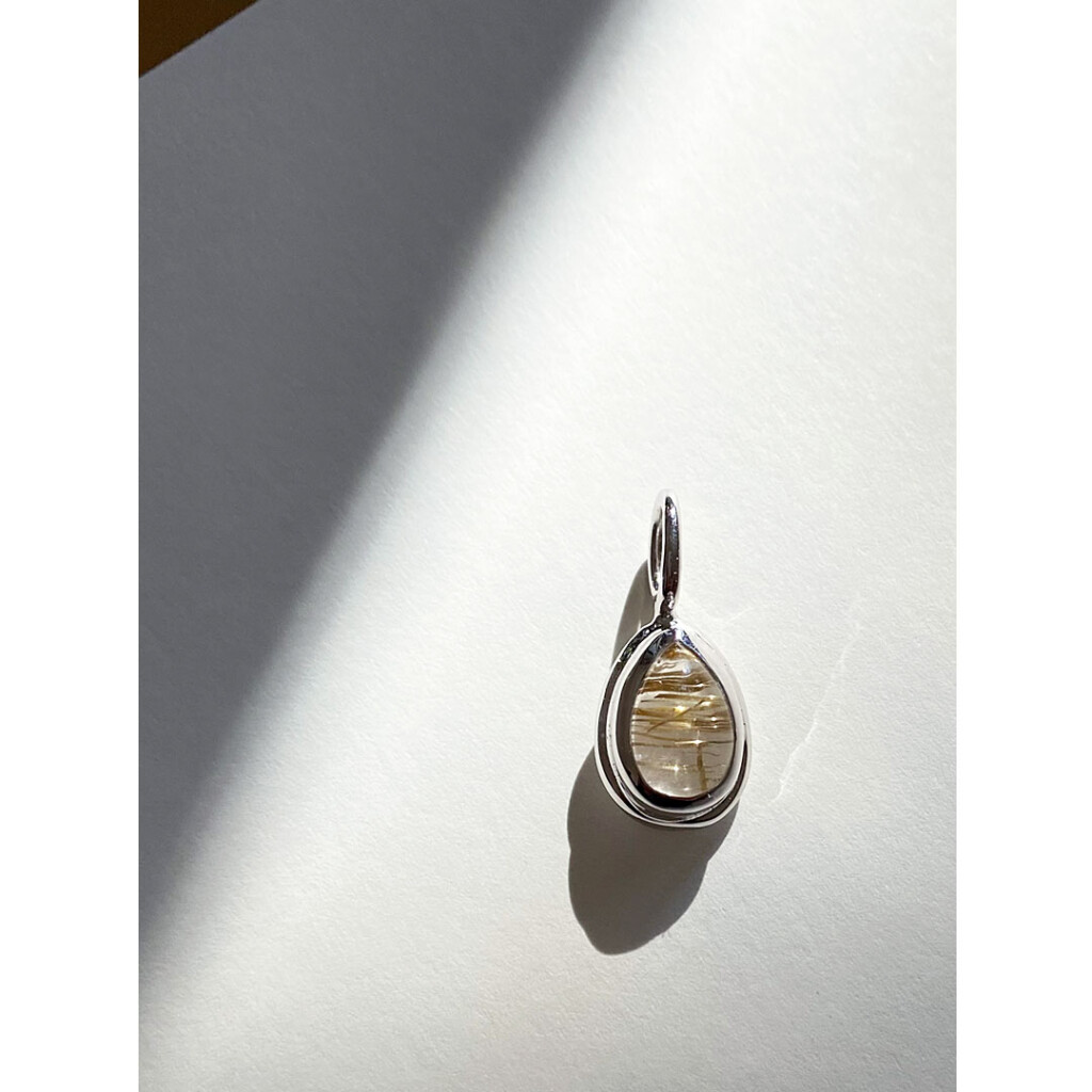 figルチルクオーツのペンダントトップ　clear line|進む道が見える　SV925
