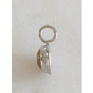 figルチルクオーツのペンダントトップの質感サイド　SV925